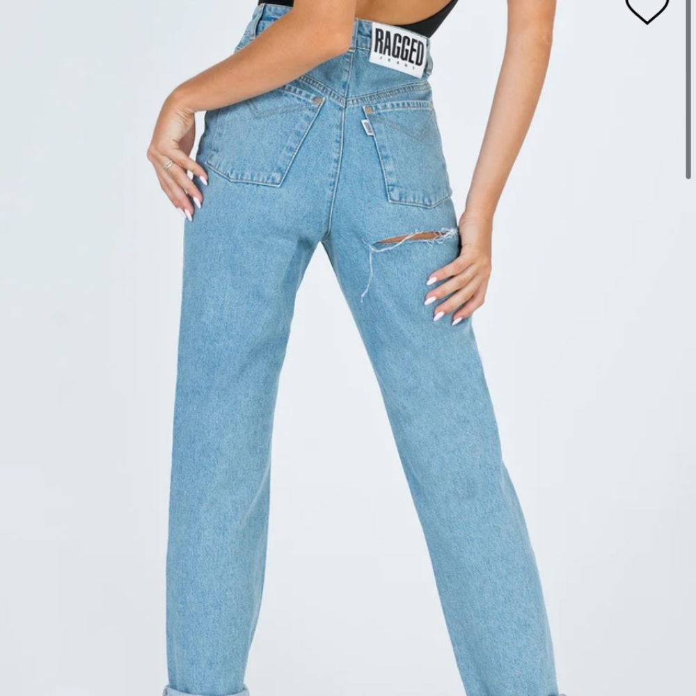 Free People RAGGED light wash blue jeans with hole on butt